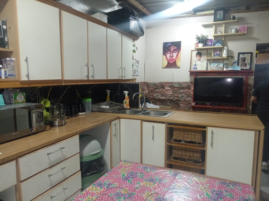 4 Bedroom Property for Sale in Manenberg Western Cape